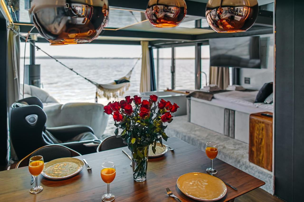 Grand Ht Houseboats - Domki Na Wodzie - Sauna, Jacuzzi, Kominek Mielno  Exterior foto