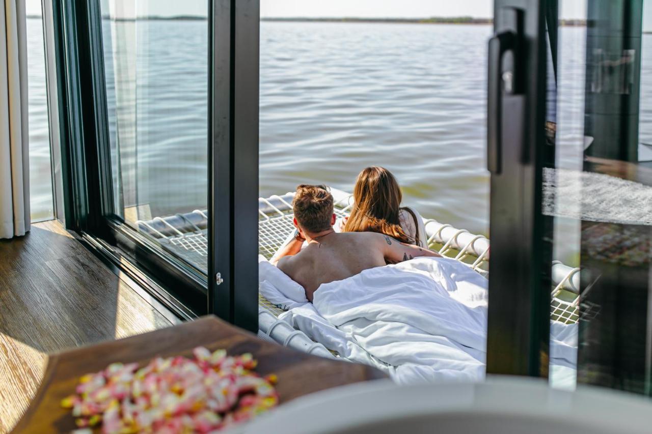 Grand Ht Houseboats - Domki Na Wodzie - Sauna, Jacuzzi, Kominek Mielno  Exterior foto