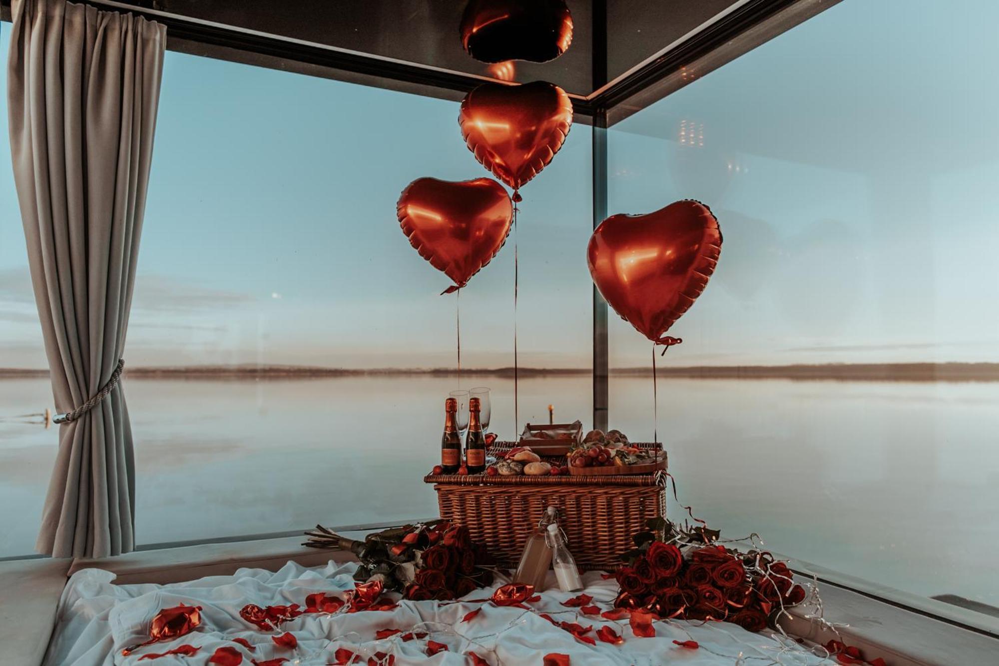 Grand Ht Houseboats - Domki Na Wodzie - Sauna, Jacuzzi, Kominek Mielno  Exterior foto