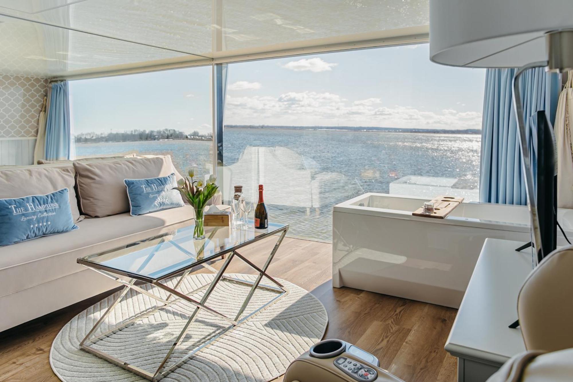 Grand Ht Houseboats - Domki Na Wodzie - Sauna, Jacuzzi, Kominek Mielno  Exterior foto