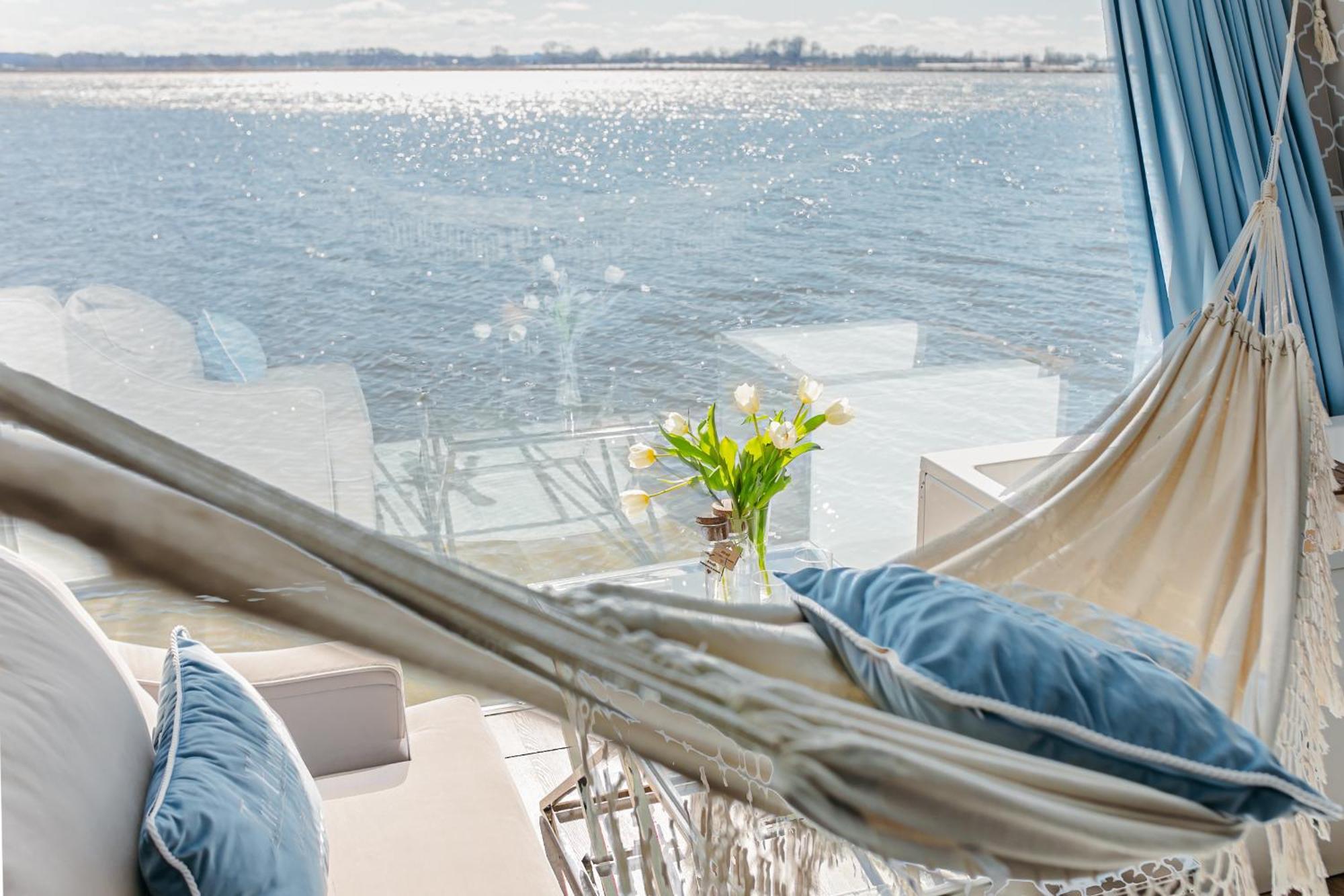 Grand Ht Houseboats - Domki Na Wodzie - Sauna, Jacuzzi, Kominek Mielno  Exterior foto