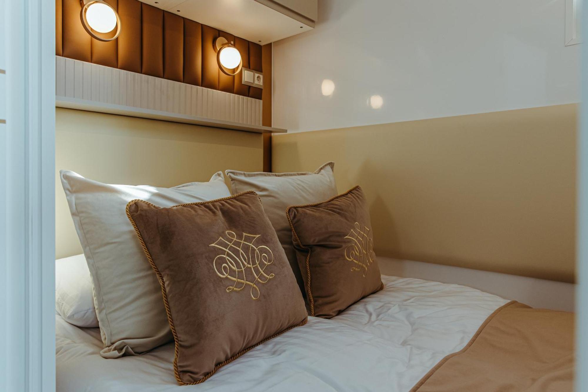 Grand Ht Houseboats - Domki Na Wodzie - Sauna, Jacuzzi, Kominek Mielno  Cameră foto
